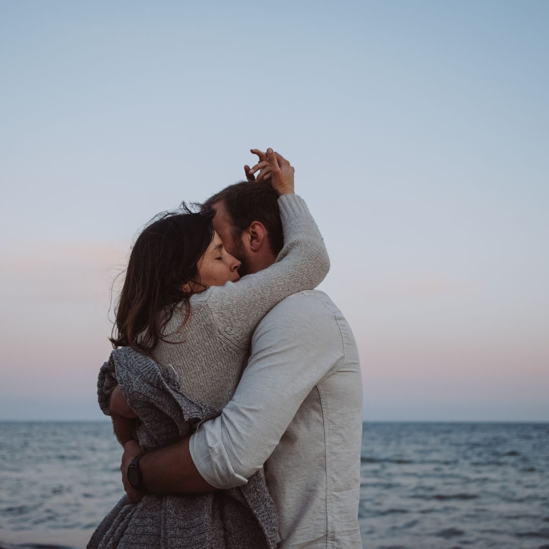 Free & Paid Dating Apps in Nigeria – Which One Should You Choose in 2025?